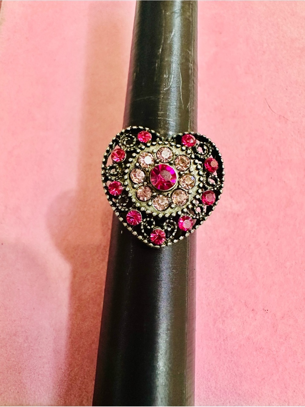 NIP Pink Rhinestone Heart Ring - Picture 3 of 5
